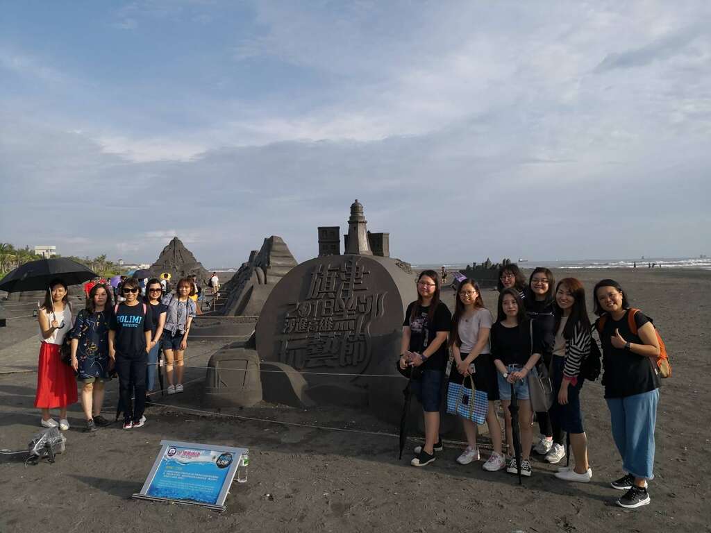 香港旅游业者来高踩线旗津黑沙玩艺节