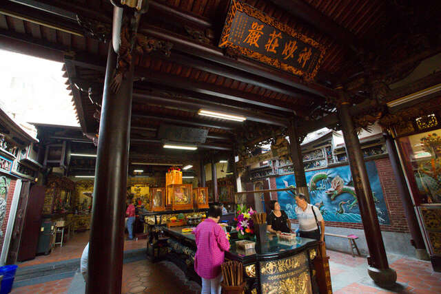 Fongshan(Fengshan) Longshan Temple