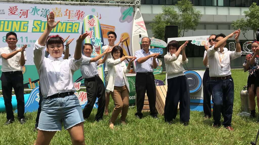 活動來賓大跳Baby Shark舞，引爆熱情夏日高雄