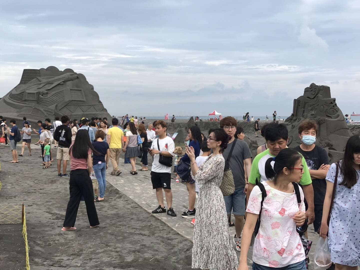 圖1黑沙玩藝節人潮突破85萬