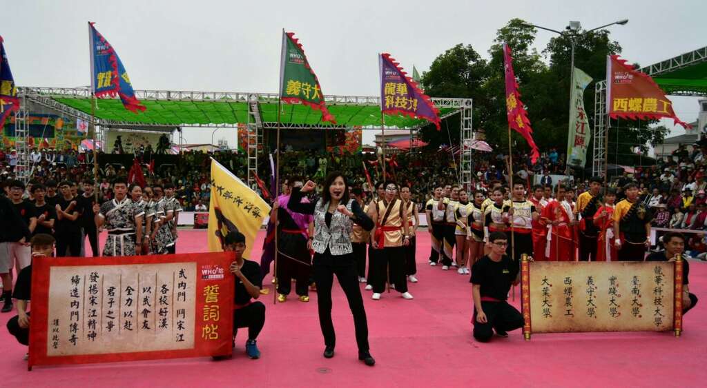 Folk parade culture writes new chapter in Kaohsiung