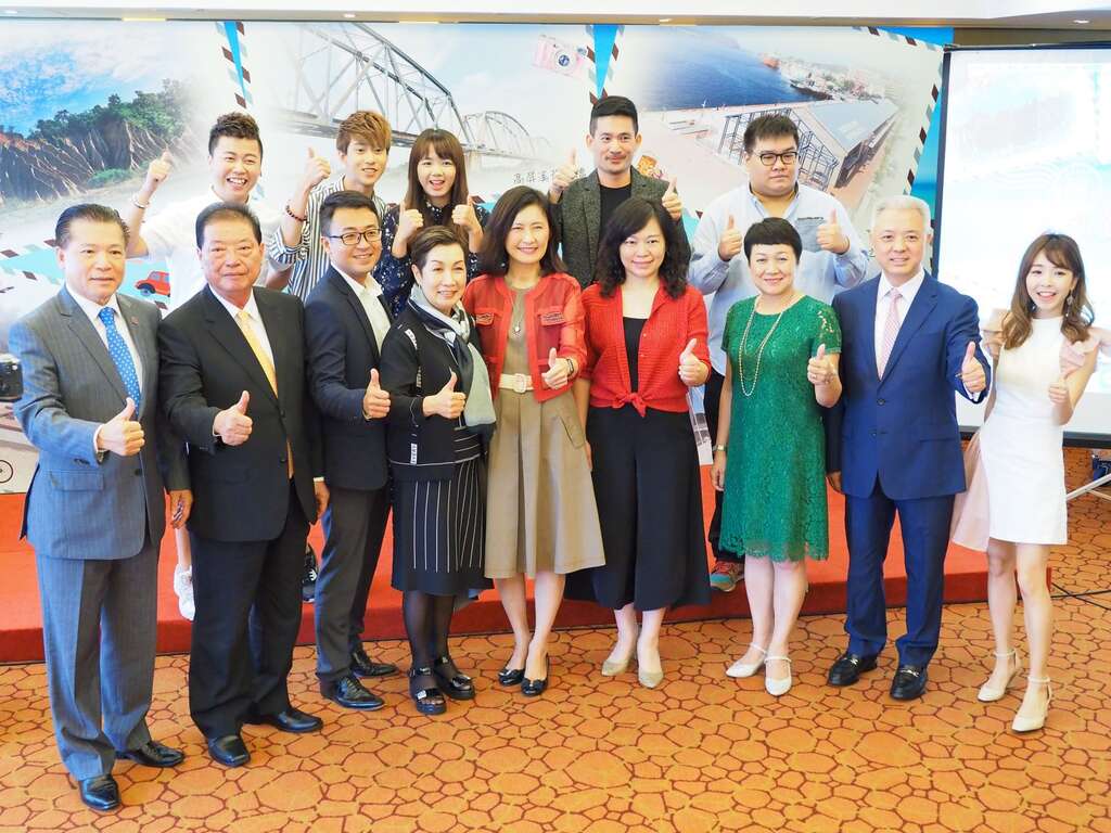Four Youtubers from Hong Kong, Wallace, Dim Dim, Manson and KaoBeiCold shared their Kaohsiung experiences at World Trade Center Club Hong Kong on June 7, 2018, in a promotional event held by the Kaohsiung Tourism Bureau, with support from the Kaohsiung Tourism Association