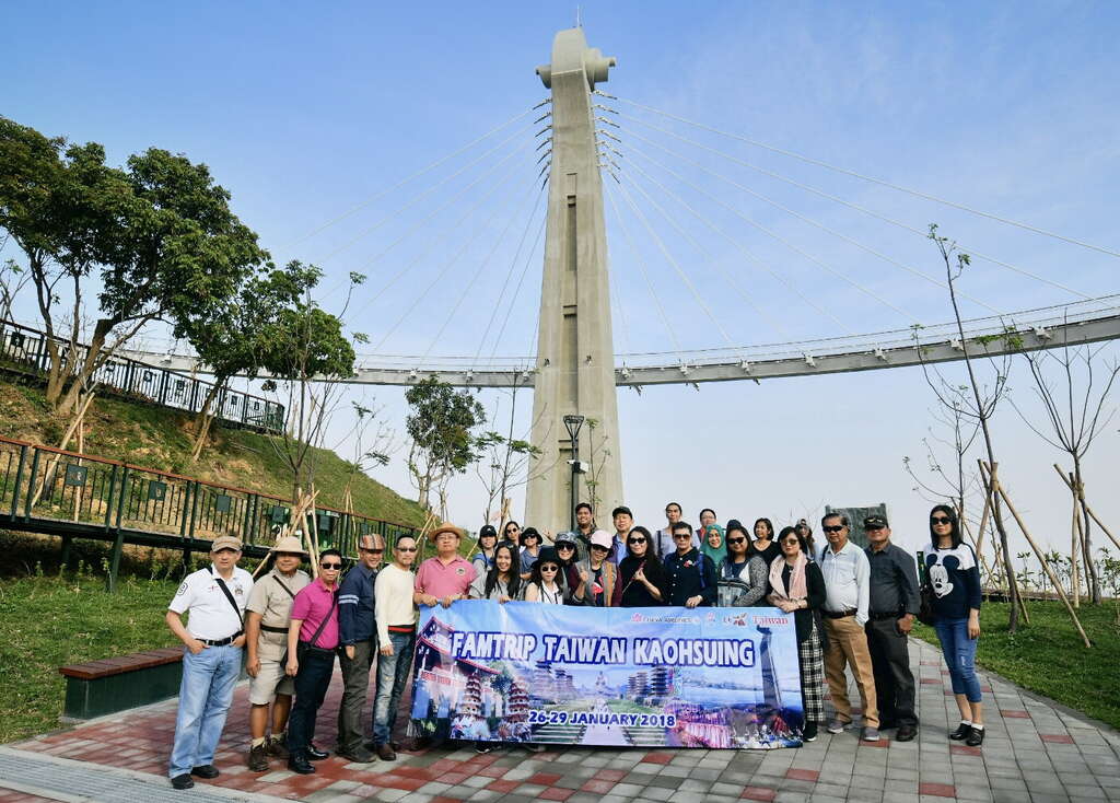 圖一：泰國觀光協會偕同當地旅行社參訪本市新景點崗山之眼