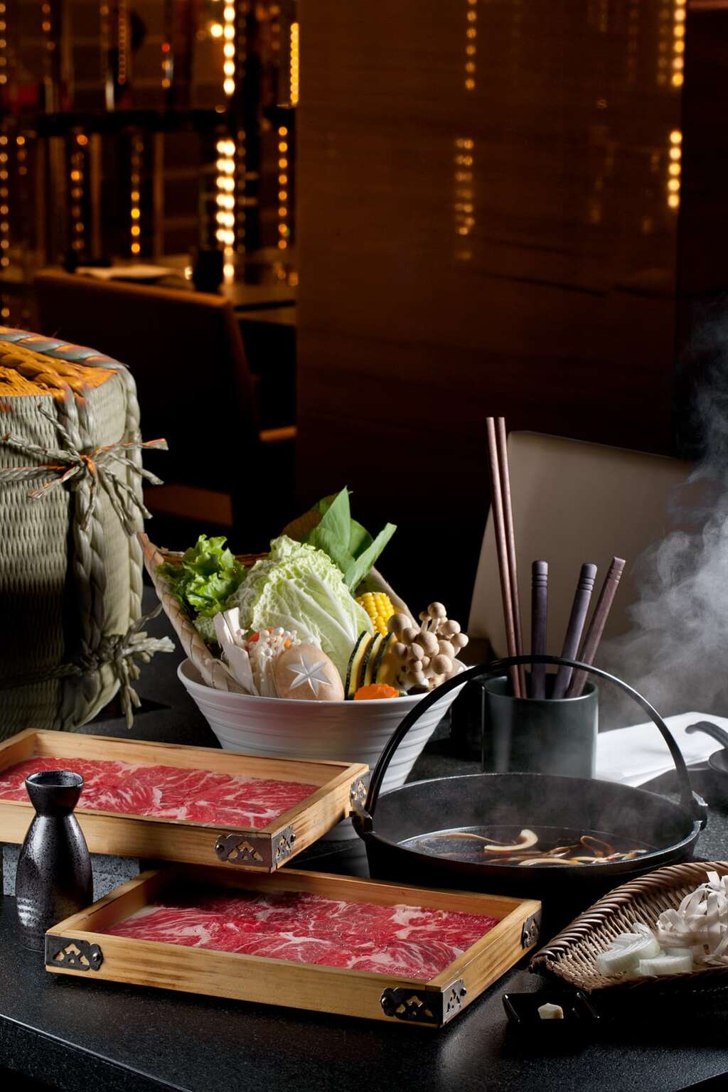 高雄翰品酒店日式料理餐廳的壽喜燒，不分春夏秋冬都受到民眾喜愛。 圖片_高雄翰品酒店提供