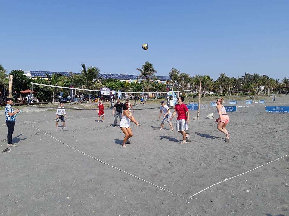 旗津沙灘排球非常受到歡迎