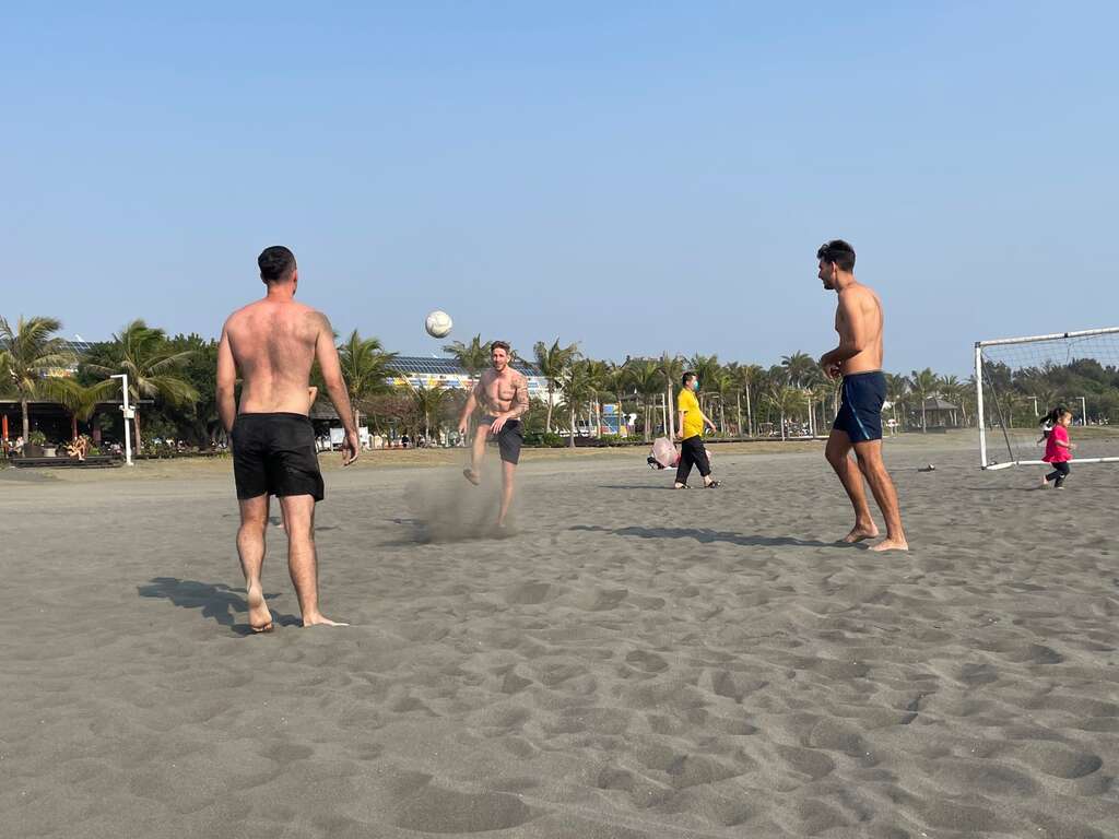 旗津沙灘足球活動