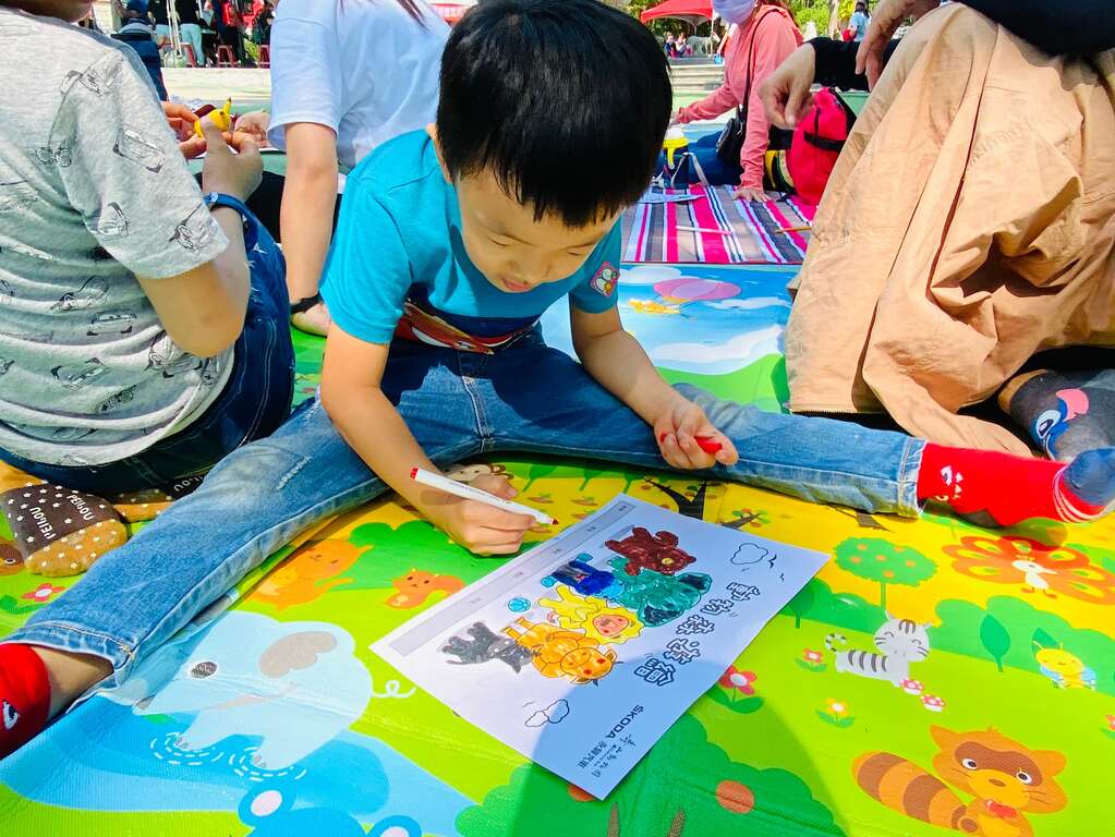 图3 寿山动物园110年曾举办儿童节写生活动