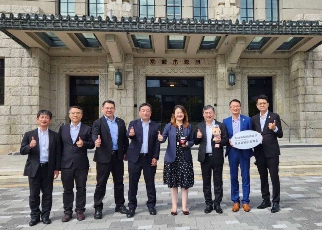 7.高雄市政府观光局与高雄捷运公司共同於昨（12）日拜会京都市长。